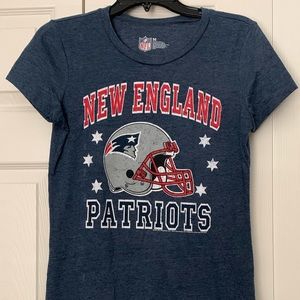 New England Patriots Shirt  Medium Gray NFL Football Ladies.
